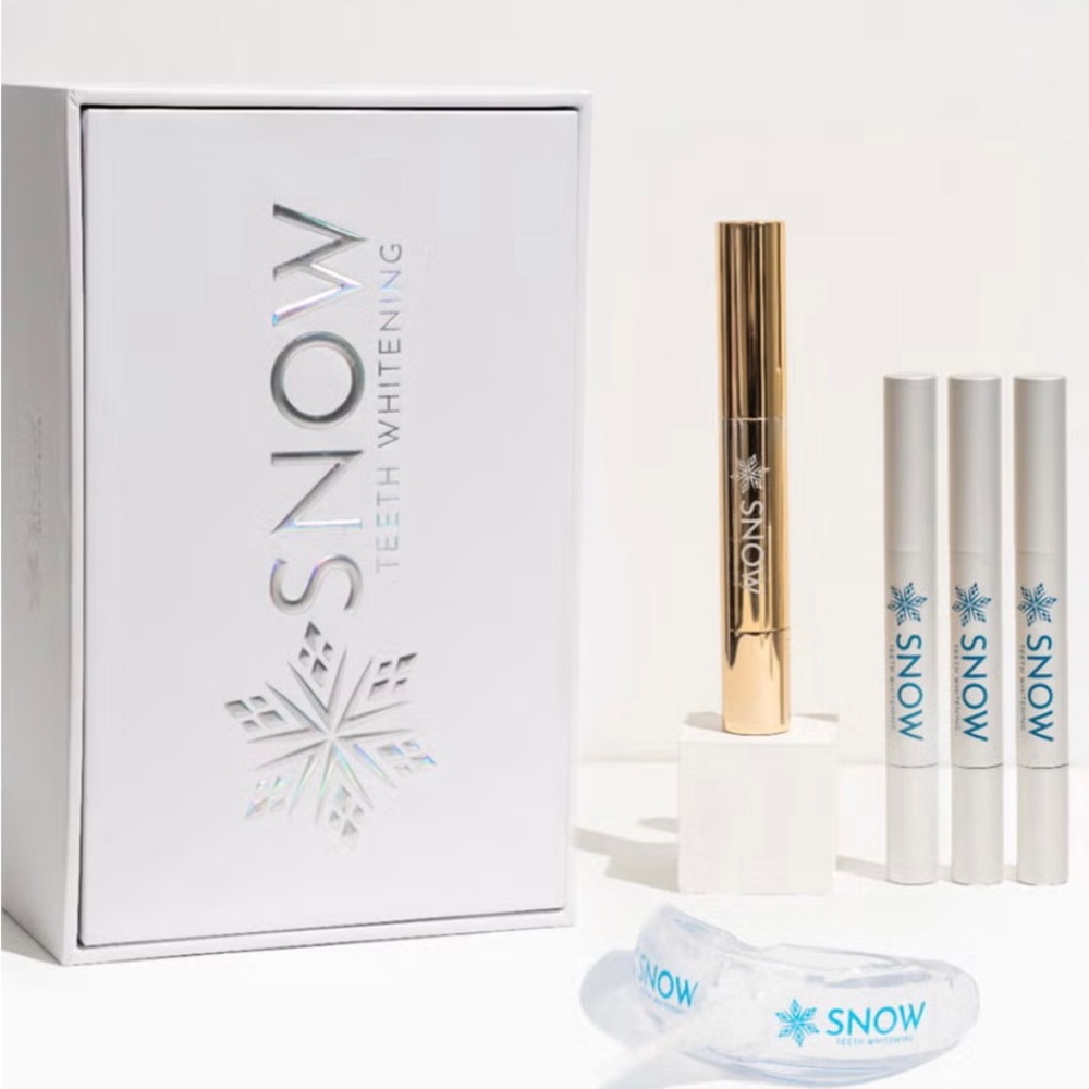 SNOW Teeth Whitening Kit